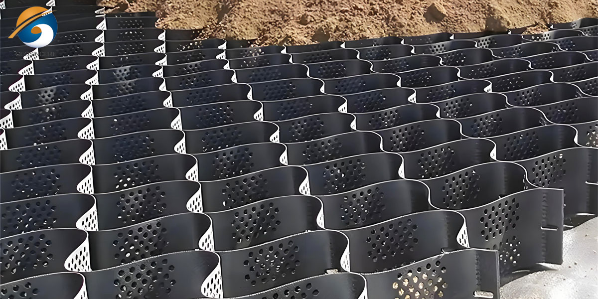 Geocélula de PEAD permeável para estabilização de passeios e estacionamentos Geocélula de PEAD permeável para estabilização de passeios e estacionamentos