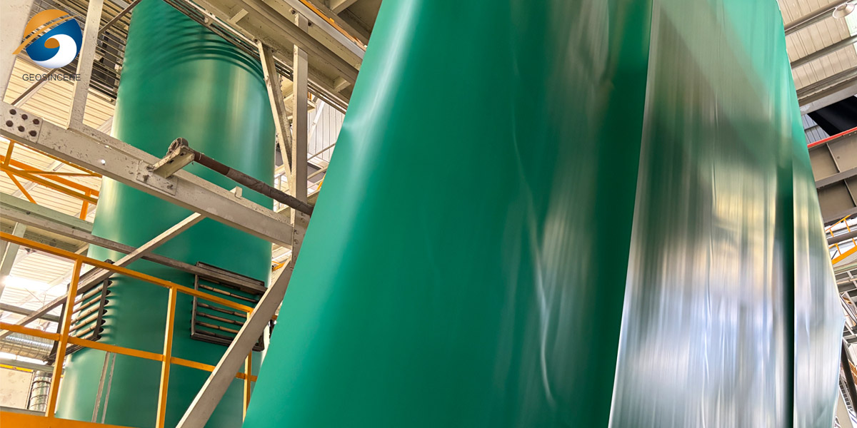 Geomembrana lisa de PEAD da GEOSINCERE Geossintéticos Geomembrana lisa de PEAD da GEOSINCERE Geossintéticos
