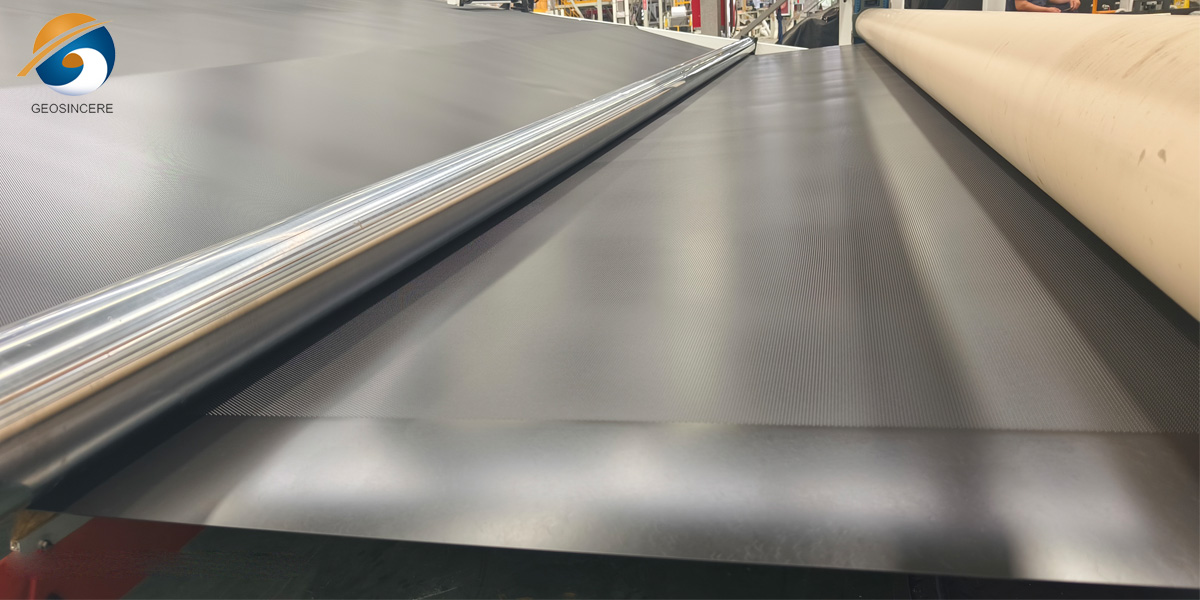 Geossintéticos GEOSINCERE Revestimentos de Polietileno de Alta Densidade (PEAD)